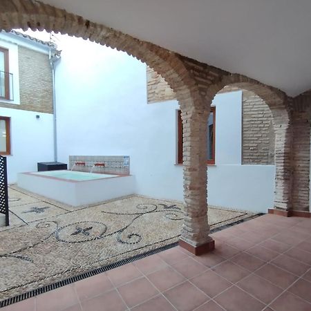 Apartamentos Miguel De Cervantes Centro กอร์โดบา ภายนอก รูปภาพ