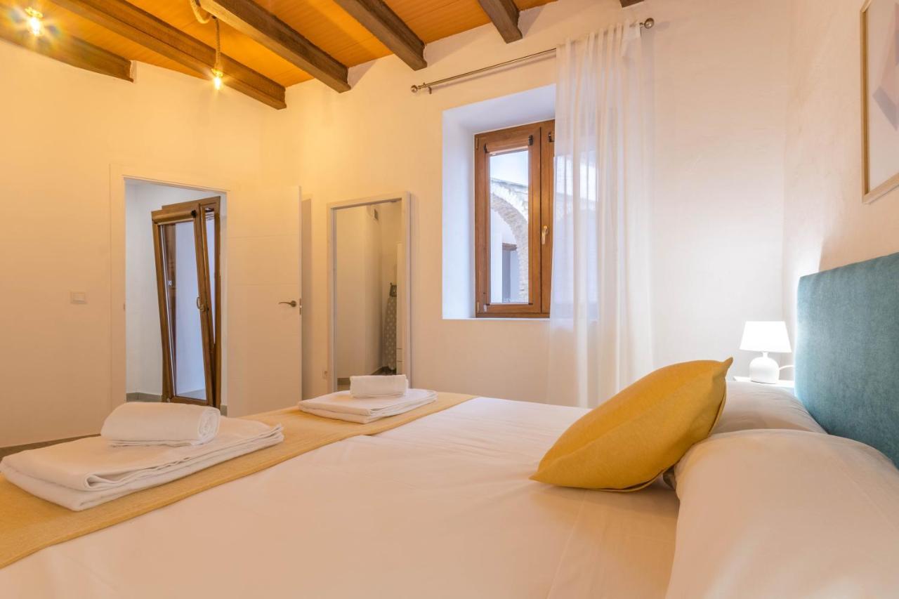 Apartamentos Miguel De Cervantes Centro กอร์โดบา ภายนอก รูปภาพ