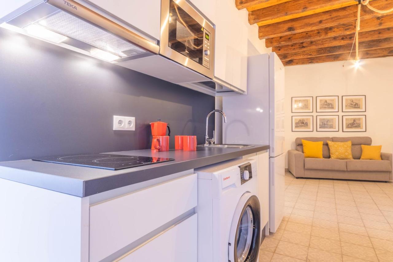 Apartamentos Miguel De Cervantes Centro กอร์โดบา ภายนอก รูปภาพ