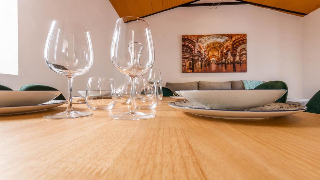 Apartamentos Miguel De Cervantes Centro กอร์โดบา ภายนอก รูปภาพ