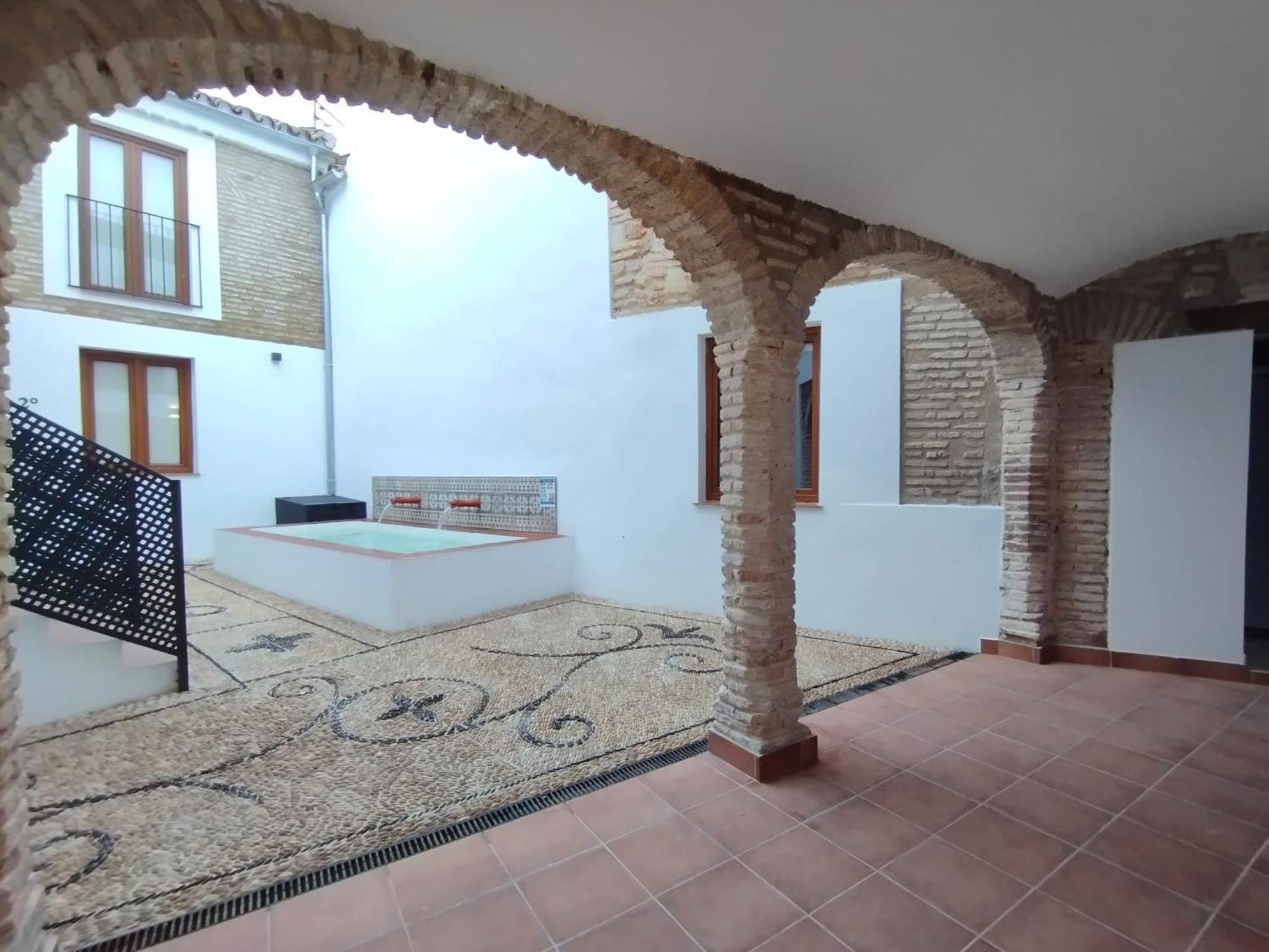 Apartamentos Miguel De Cervantes Centro กอร์โดบา ภายนอก รูปภาพ