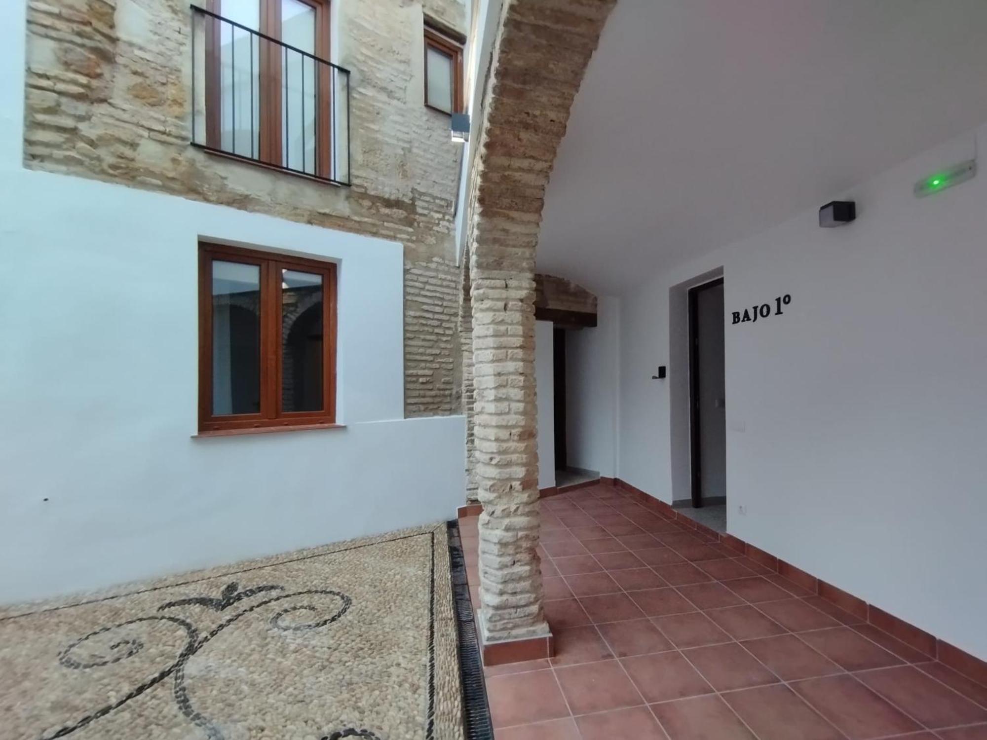 Apartamentos Miguel De Cervantes Centro กอร์โดบา ภายนอก รูปภาพ
