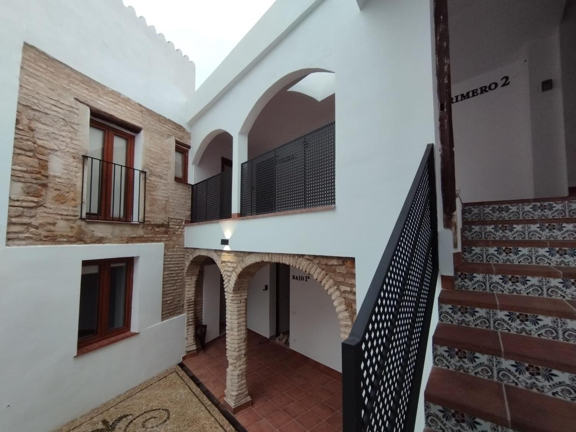 Apartamentos Miguel De Cervantes Centro กอร์โดบา ภายนอก รูปภาพ