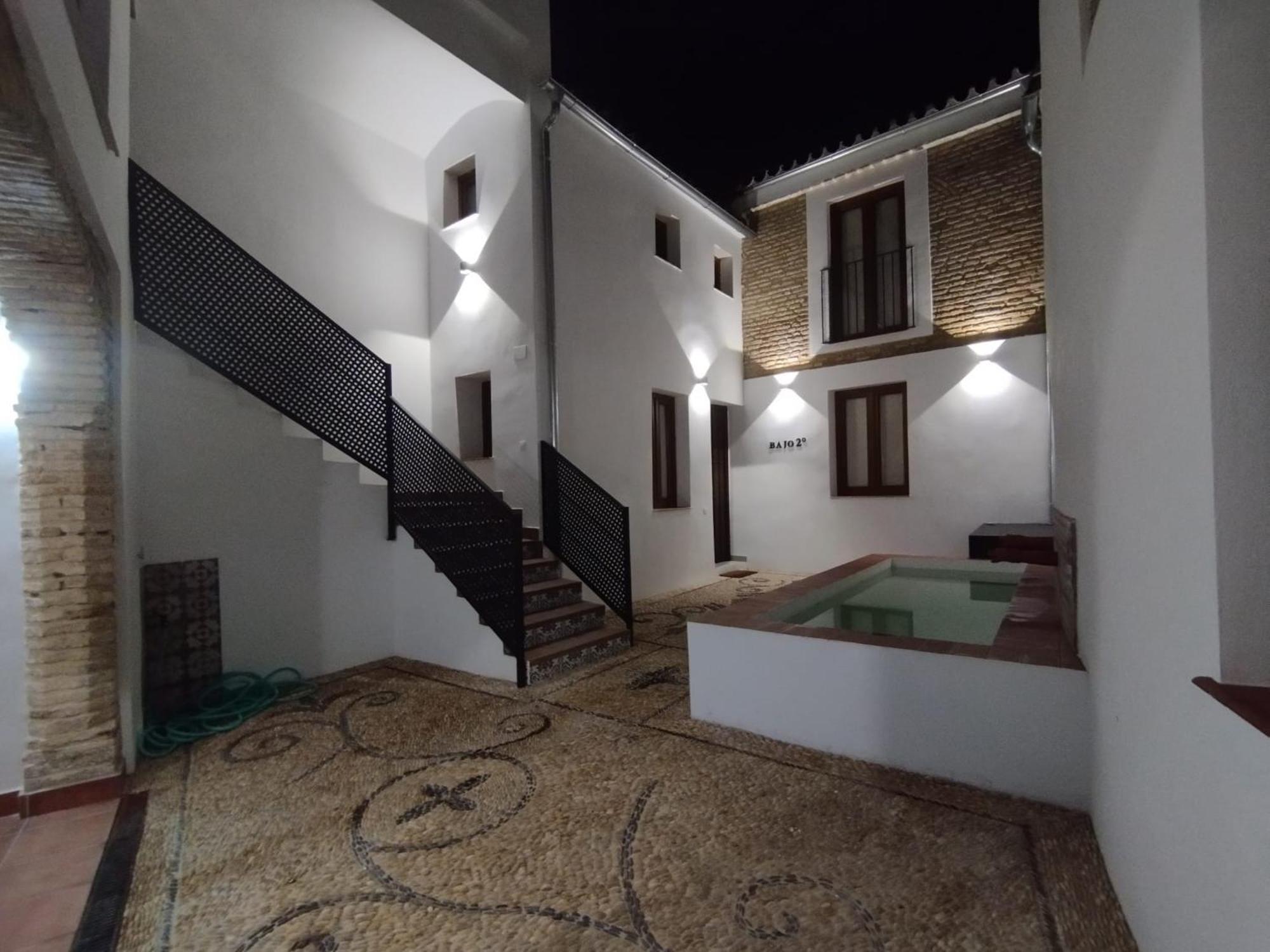 Apartamentos Miguel De Cervantes Centro กอร์โดบา ภายนอก รูปภาพ