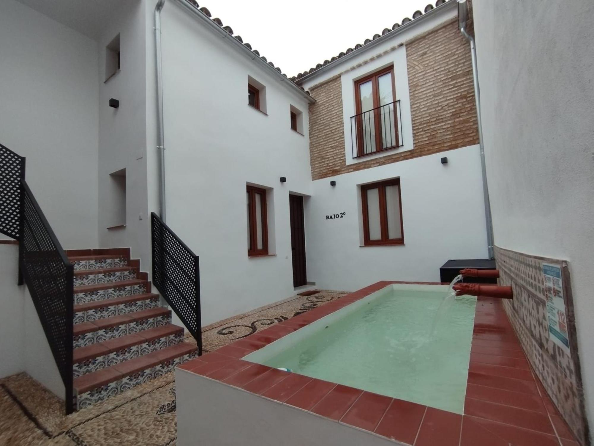 Apartamentos Miguel De Cervantes Centro กอร์โดบา ภายนอก รูปภาพ