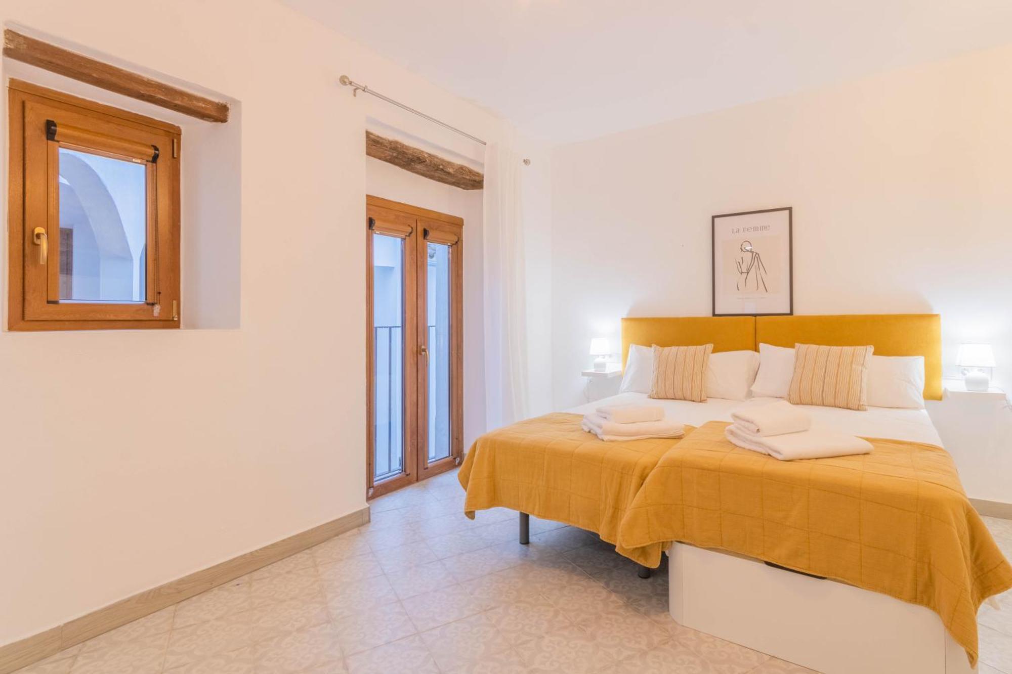 Apartamentos Miguel De Cervantes Centro กอร์โดบา ภายนอก รูปภาพ