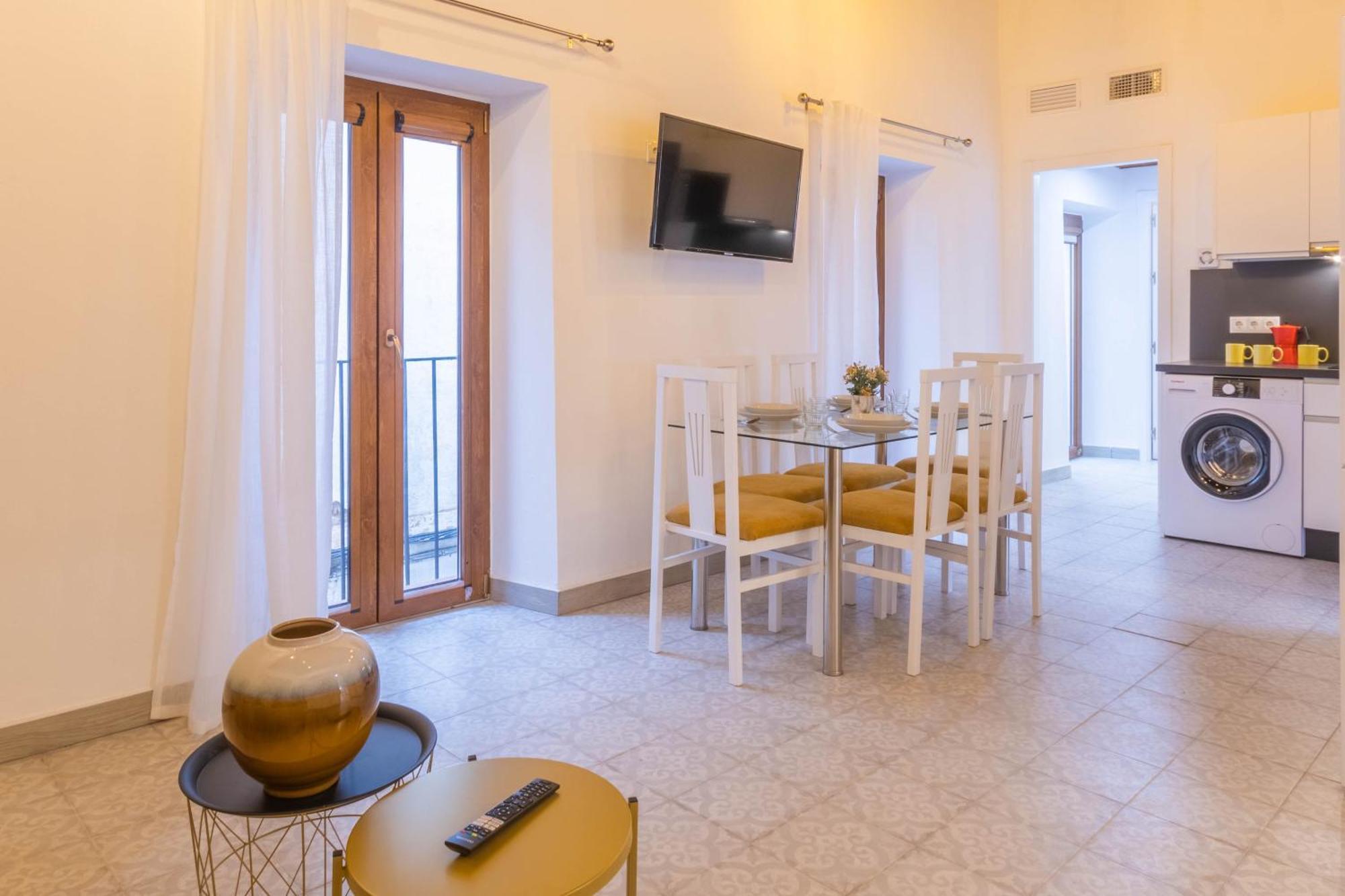 Apartamentos Miguel De Cervantes Centro กอร์โดบา ภายนอก รูปภาพ
